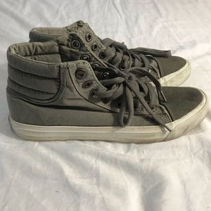 Blowfish size 9 high top sneakers